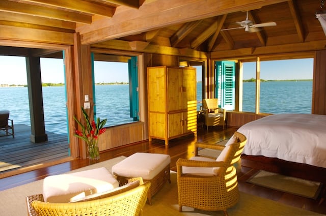 Cayo Espanto Casa Ventanas Interior
