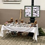Belizean arts and crafts are sold at giftshops and roadside